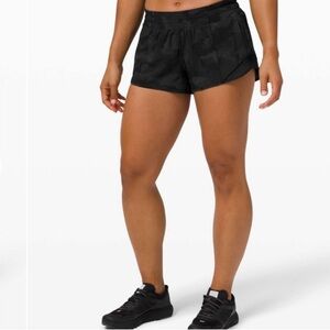 NWT lululemon hotty hot LR 2.5 camo sz 10
